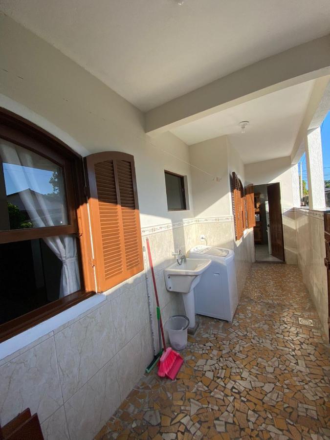 Casa Aconchegante A 400M Da Praia Da Tartaruga - Ar Condicionado - Wifi 450Mb - Netflix - Cozinha Completa - Garagem Rio das Ostras Luaran gambar